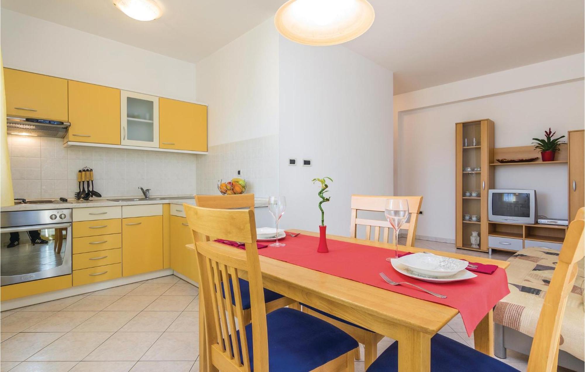 Cozy Apartment In Porec With Wifi Poreč Exterior foto