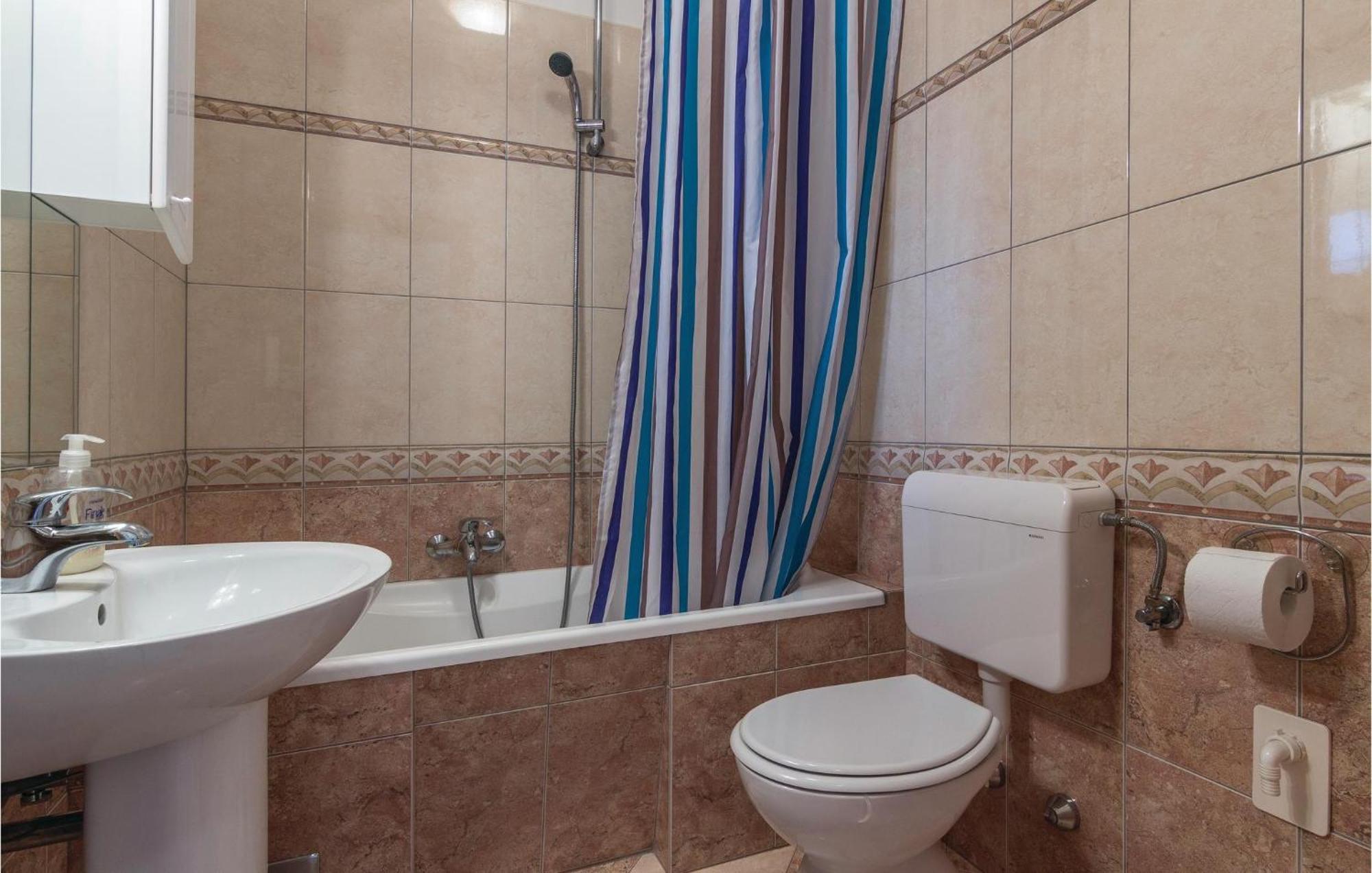 Cozy Apartment In Porec With Wifi Poreč Exterior foto